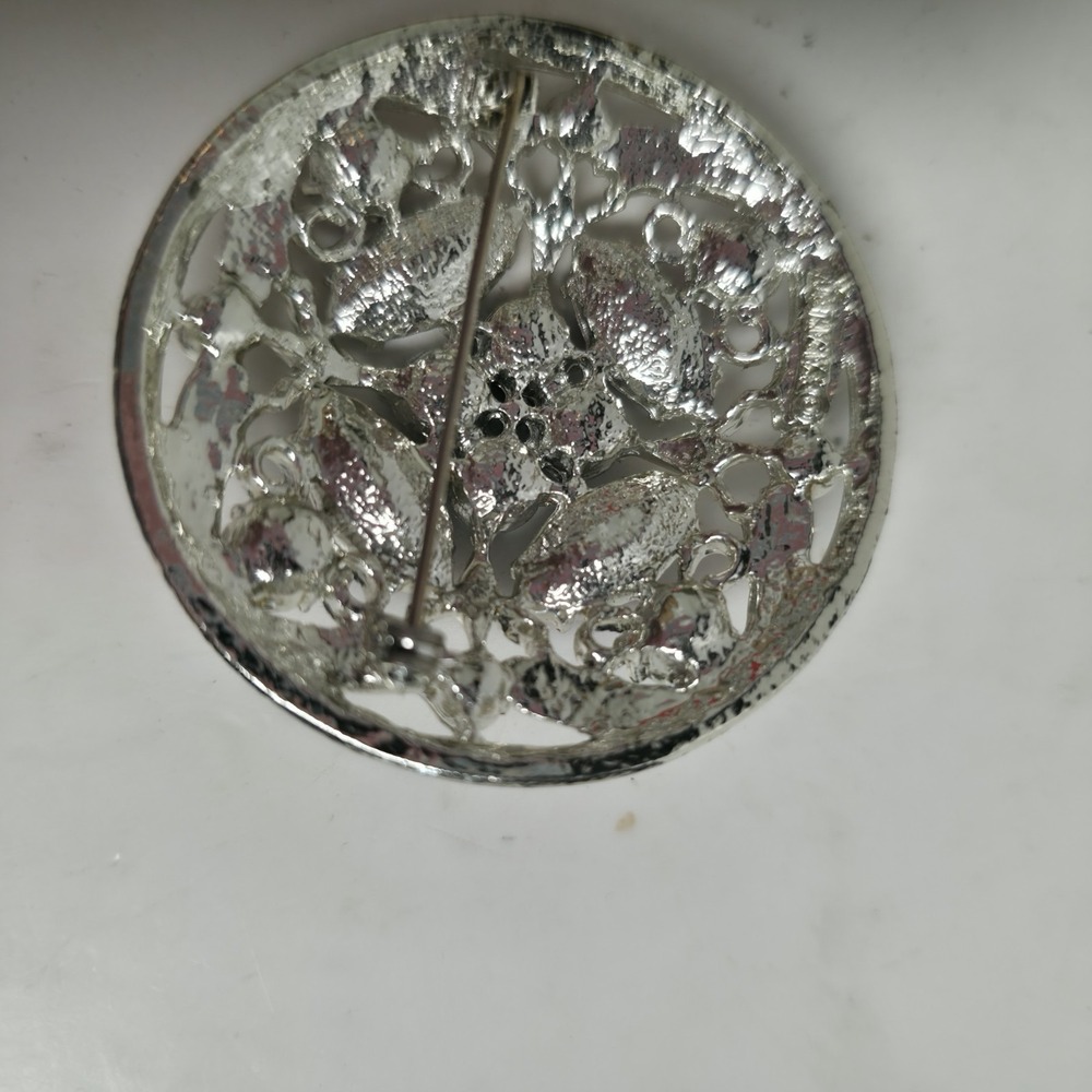 Vintage Sarah Coventry SPRINGTIME Brooch Pin Celtic Shield Rhinestone 1970s - Picture 2 of 4